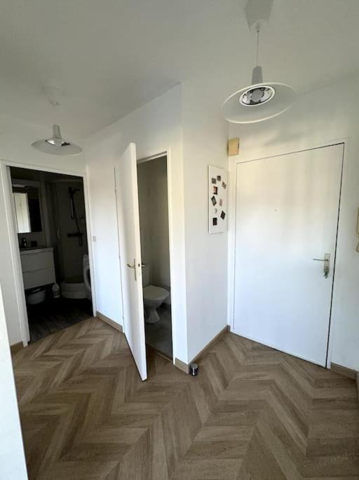 Appartement Neuf Avec Balcon Et Parking Prive Caen Kültér fotó