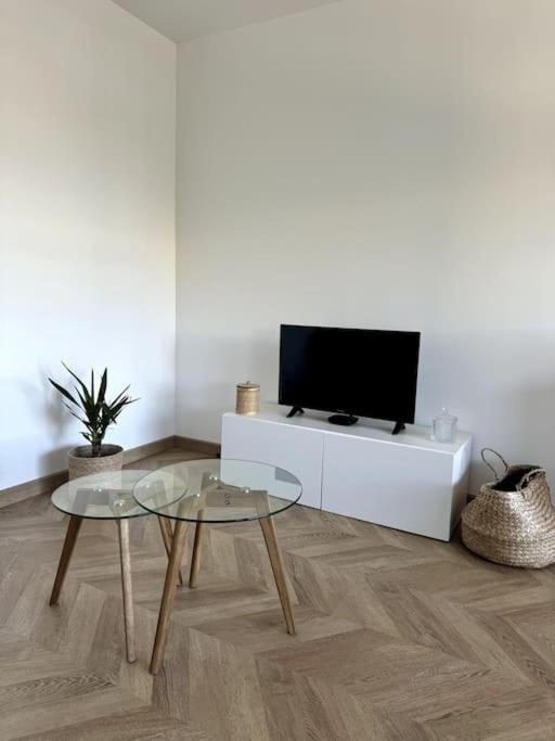Appartement Neuf Avec Balcon Et Parking Prive Caen Kültér fotó